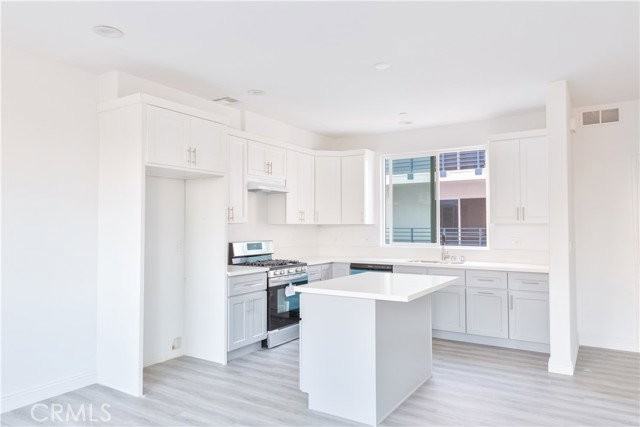 14616 Vanowen St - Photo 2 of 8
