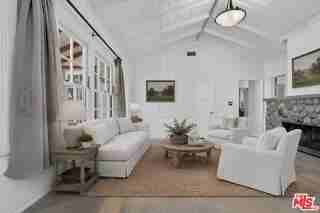 12151 La Maida St - Photo 6 of 8