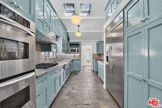 12151 La Maida St - Photo 7 of 8