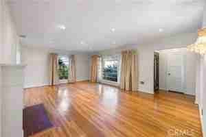 featured image of 1207 Graynold Ave