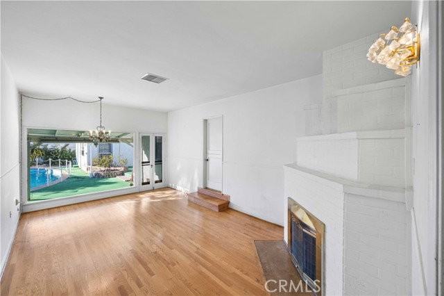 1207 Graynold Ave - Photo 3 of 6