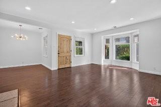 1913 N Manning St - Photo 2 of 7