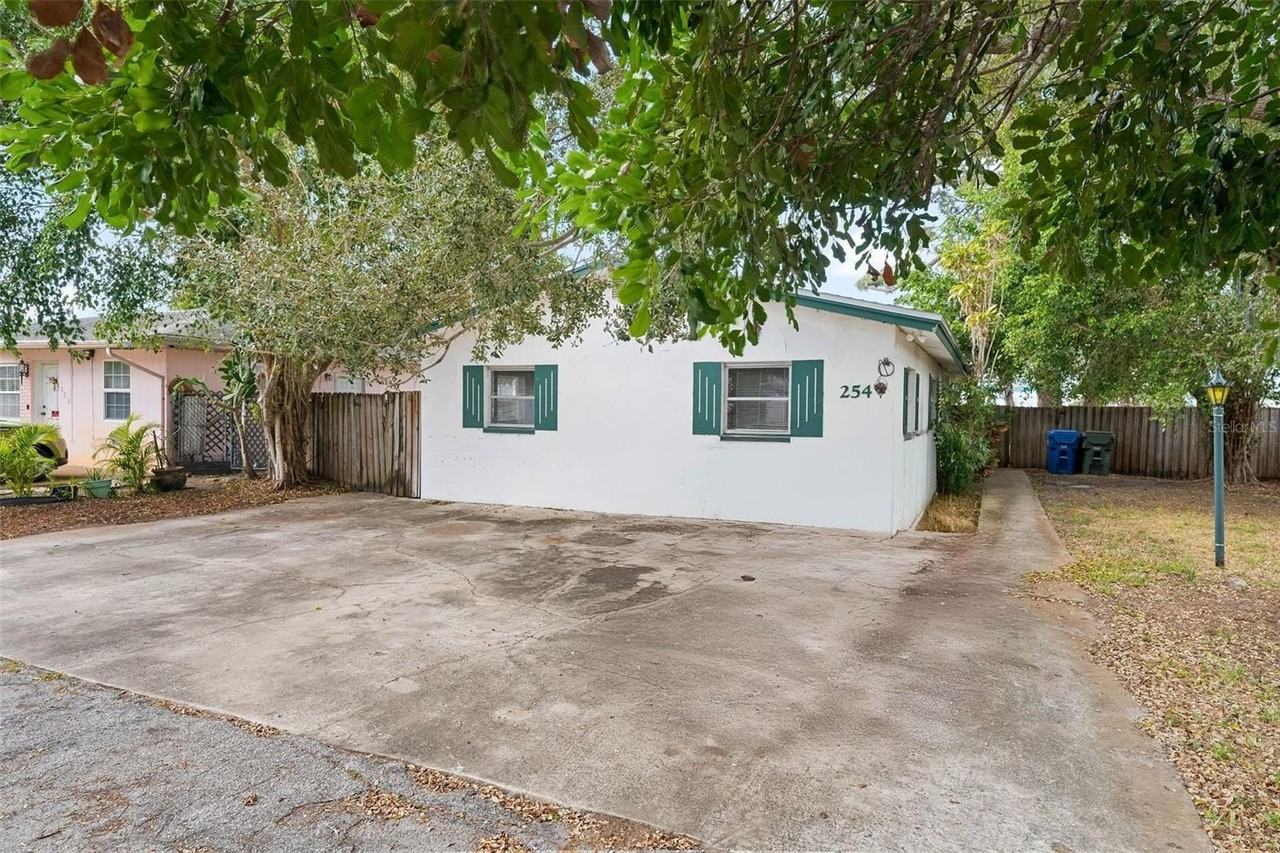254 Plumosa Dr