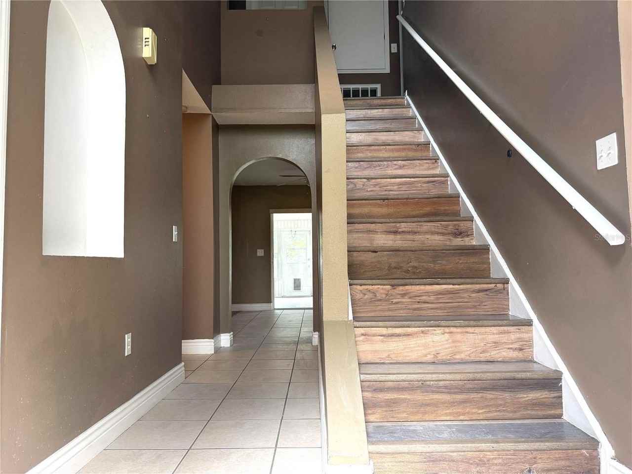 1664 Settlers Creek Way - Photo 4 of 37