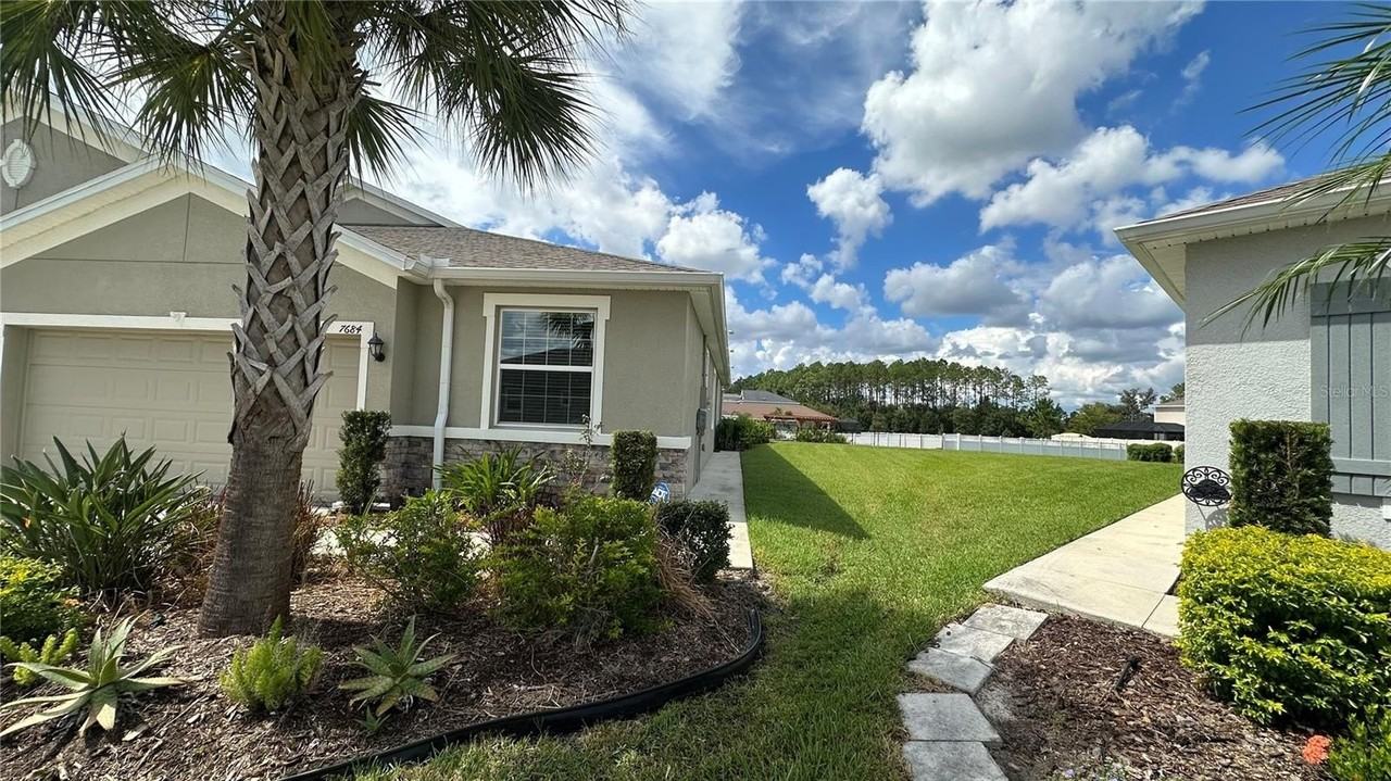 7684 Stonebrook Cir - Photo 2 of 26