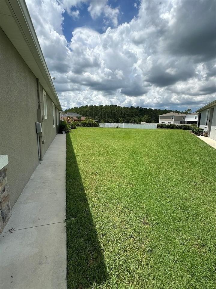 7684 Stonebrook Cir - Photo 3 of 26