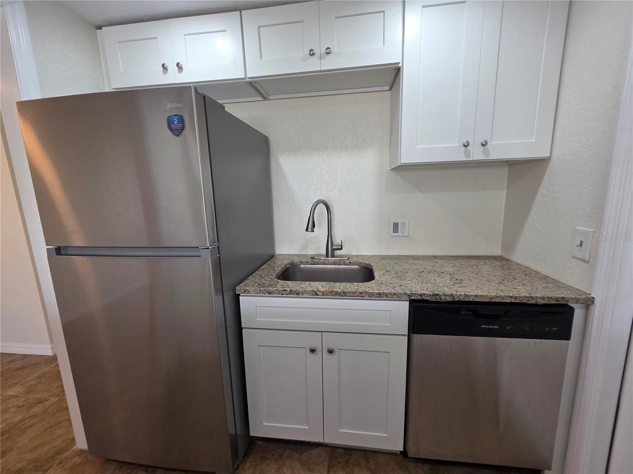 4926 Getner St #4926 - Photo 6 of 17