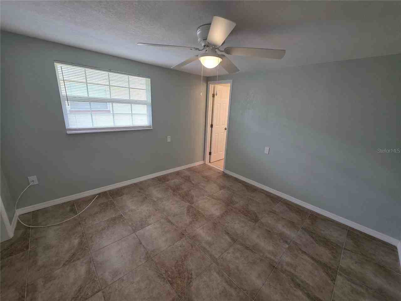 4926 Getner St #4926 - Photo 7 of 17