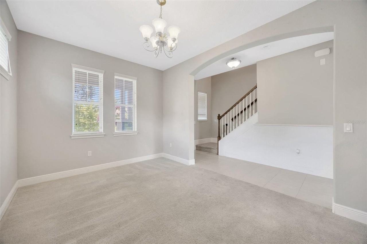 7010 Old Benton Dr - Photo 5 of 34