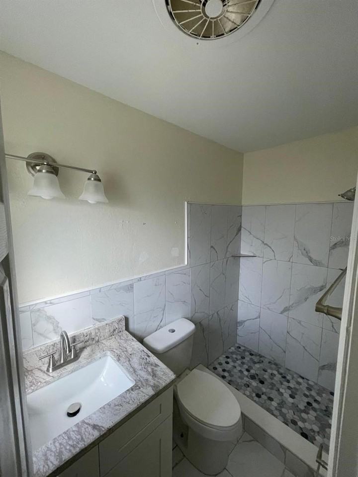 309 Country Club Dr - Photo 6 of 15