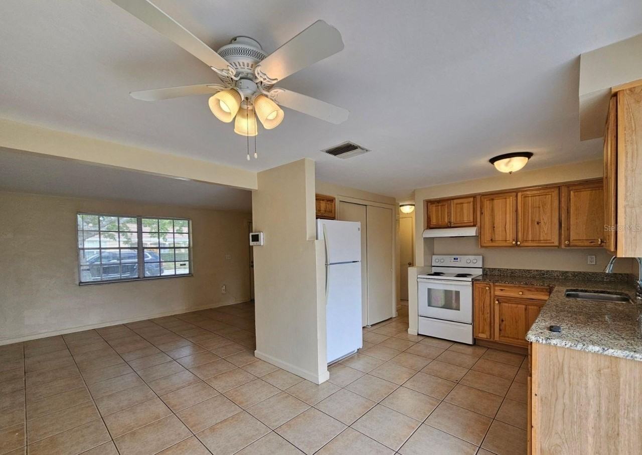 4332 Newbury Dr - Photo 7 of 16