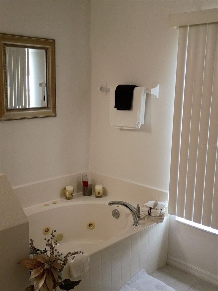 5181 Teather St - Photo 4 of 23