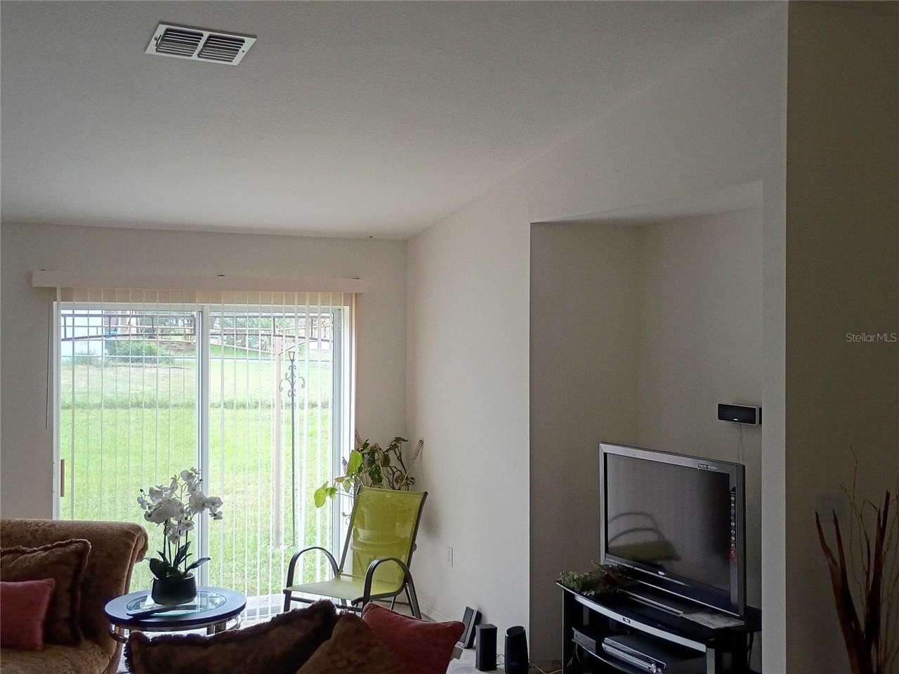 5181 Teather St - Photo 6 of 23