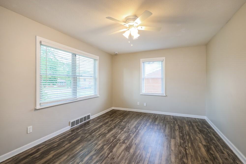 4629 Lor Ann Ave - Photo 6 of 20
