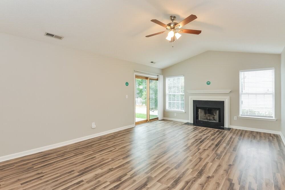 5119 Eagles Landing Dr - Photo 3 of 16