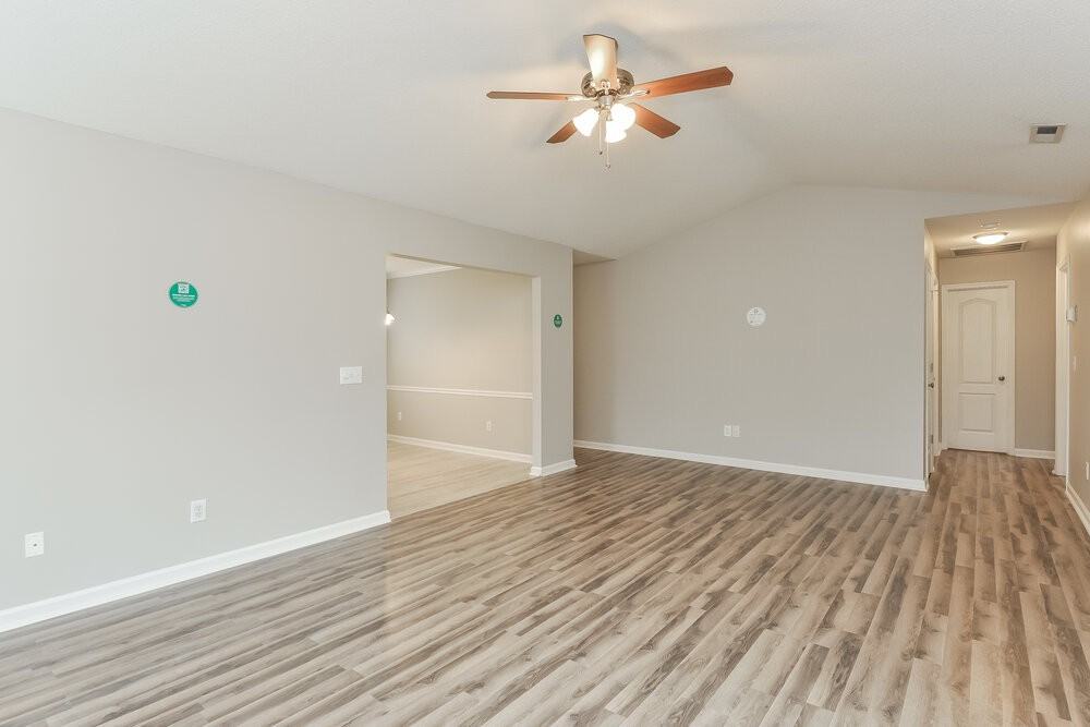 5119 Eagles Landing Dr - Photo 5 of 16