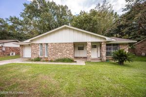 featured image of 9205 Warbler Ave