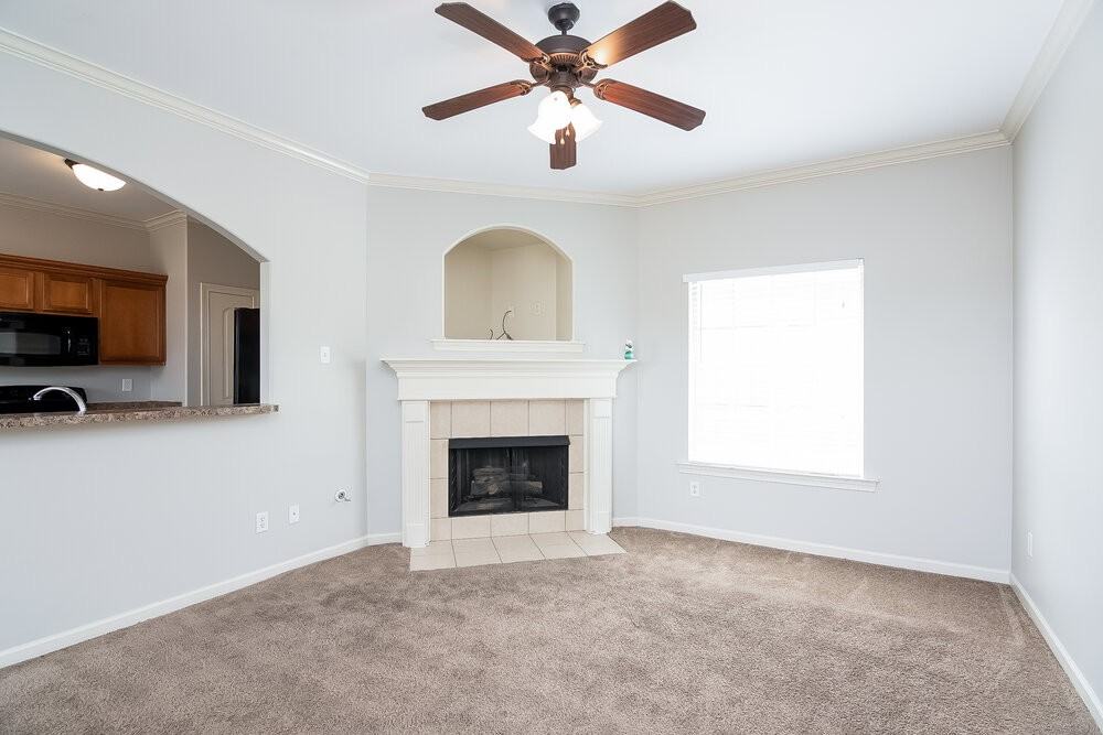6231 Arlington Ln - Photo 3 of 15