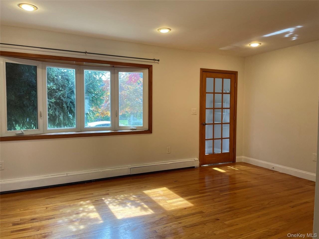6 Dawes Ave - Photo 3 of 14