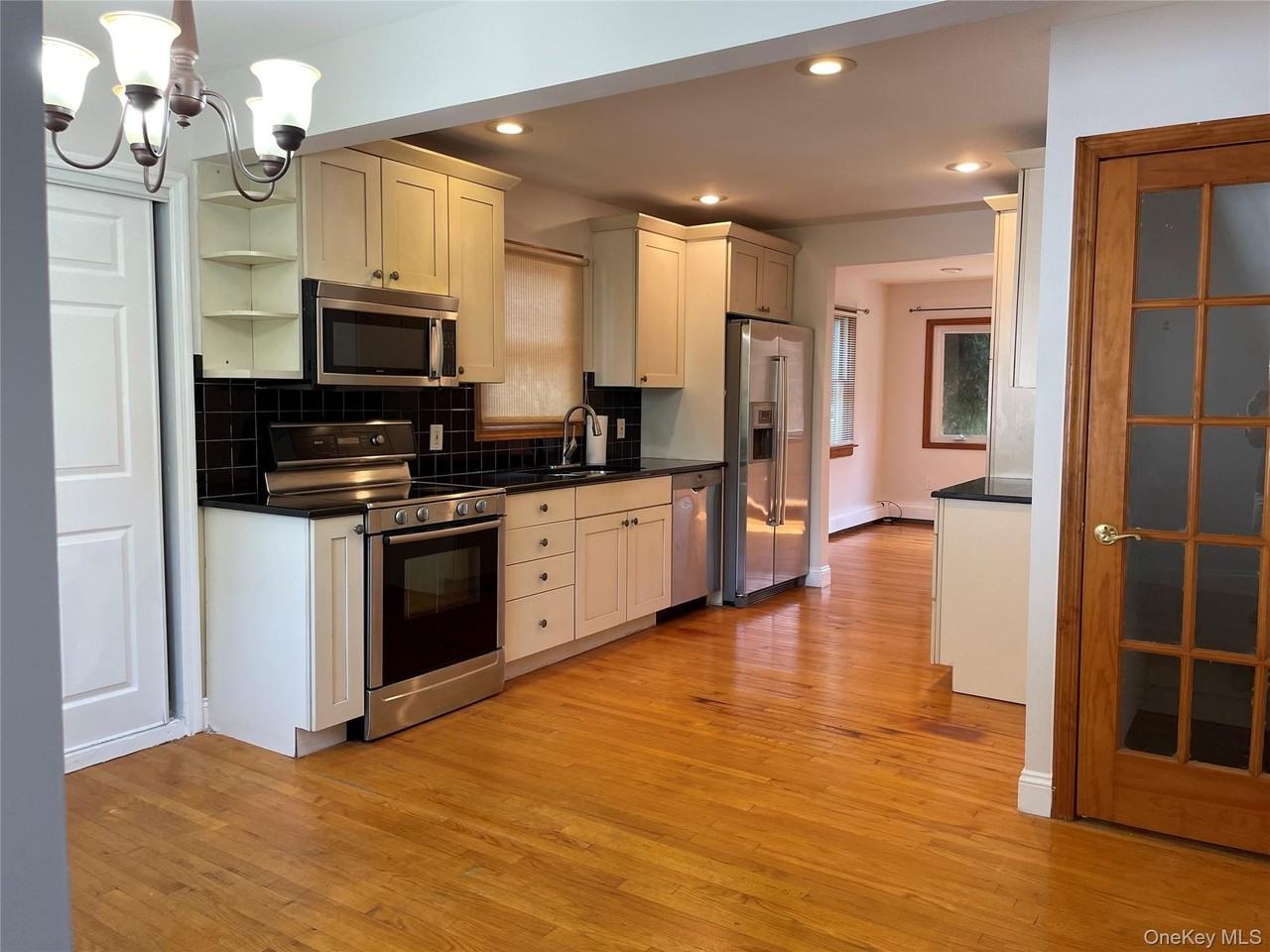 6 Dawes Ave - Photo 6 of 14