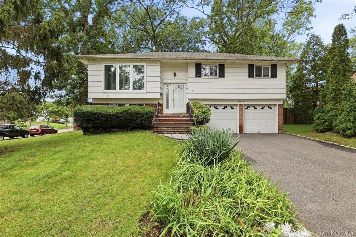 22 Cedar St
