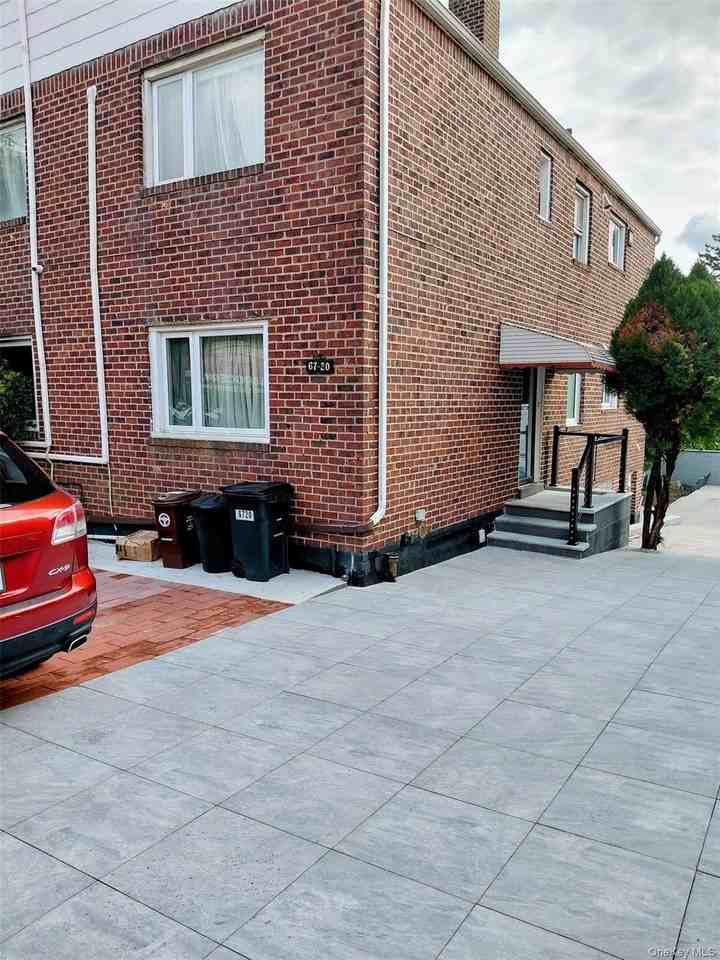 6720 Austin St - Photo 2 of 8