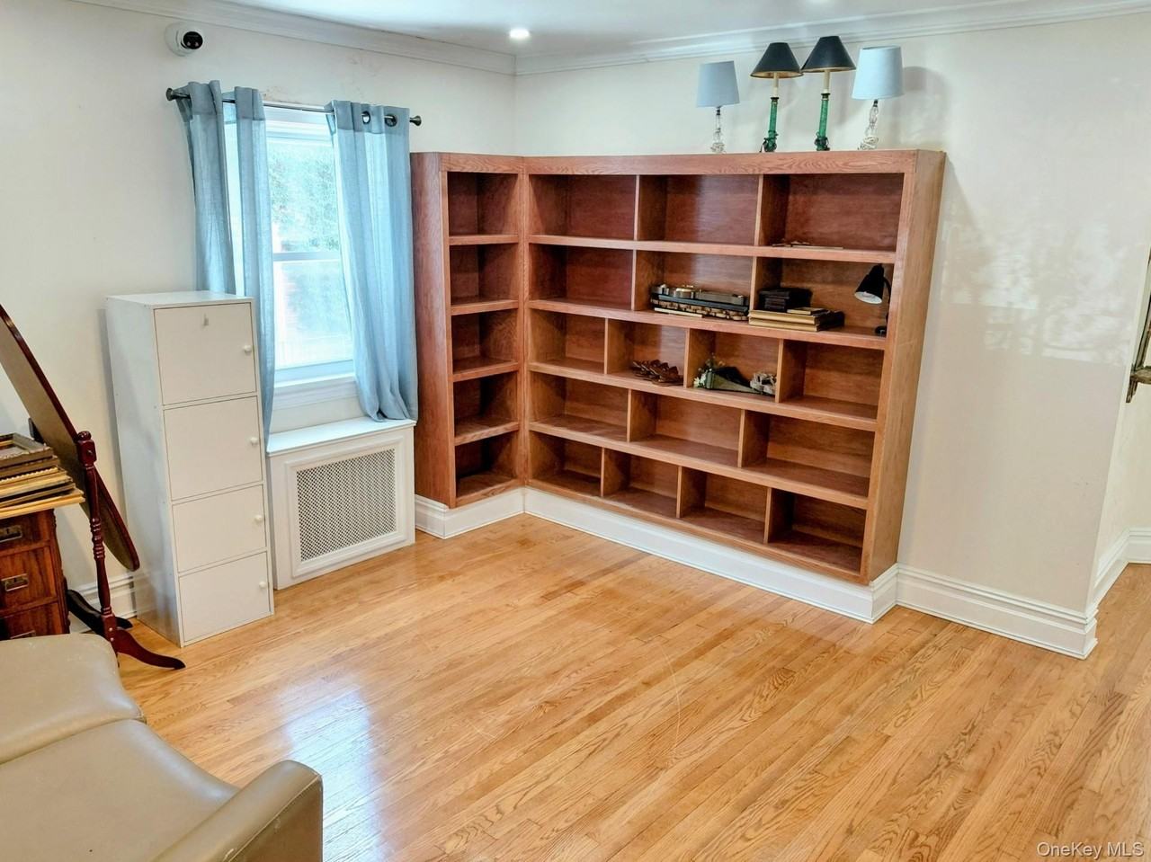 6720 Austin St - Photo 3 of 8