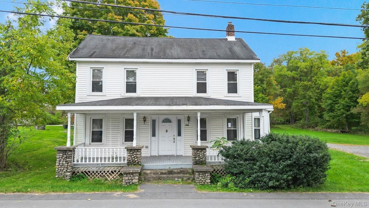 708 Burlingham Rd - Photo 2 of 36
