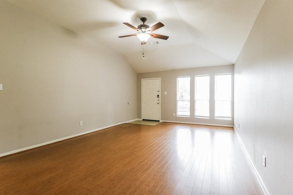 17815 June Forest Dr - Photo 4 of 16