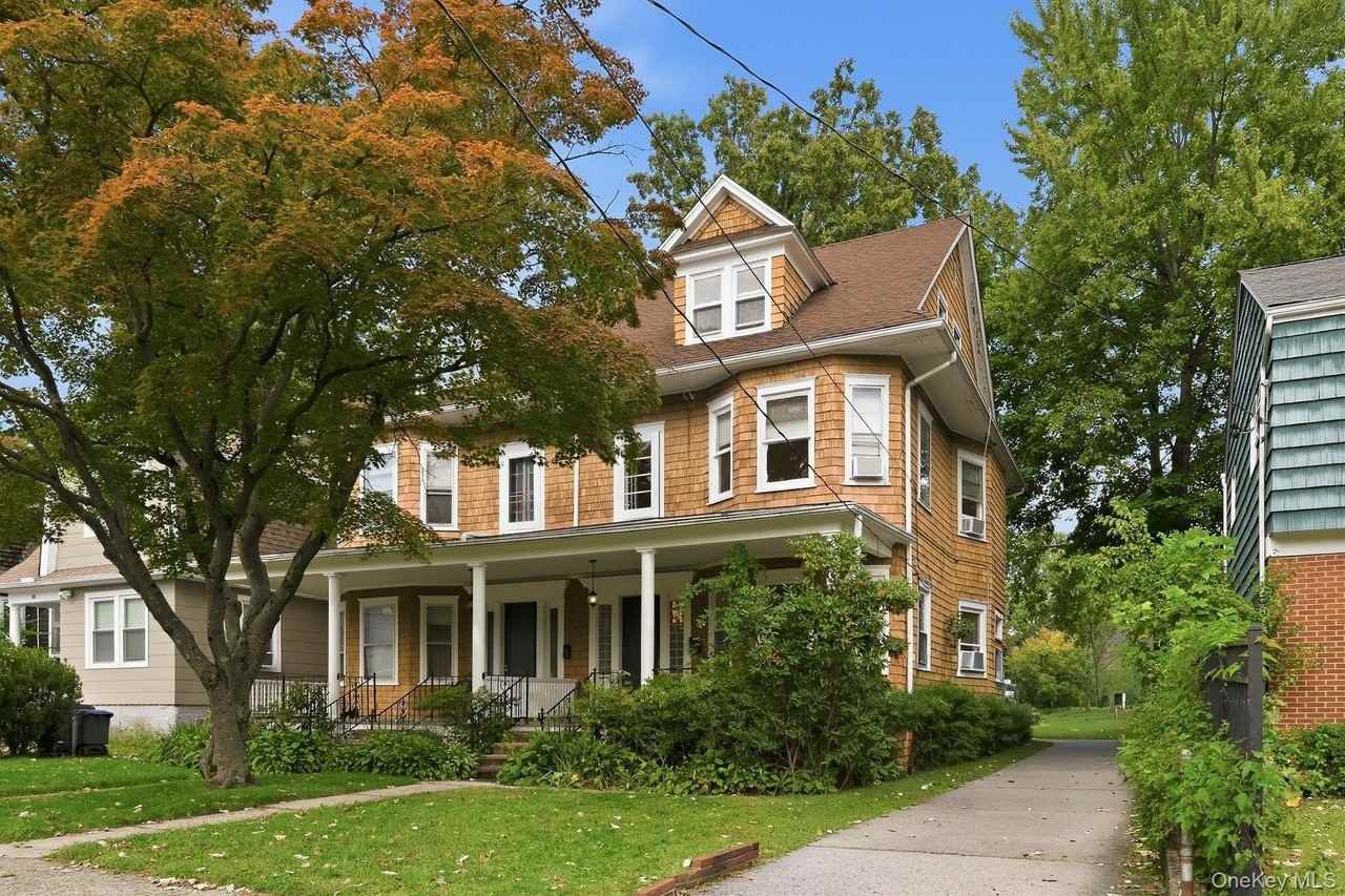 82 Quinby Ave - Photo 2 of 44