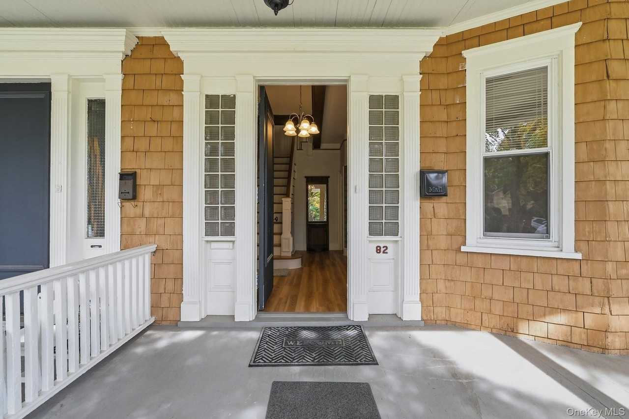 82 Quinby Ave - Photo 3 of 44