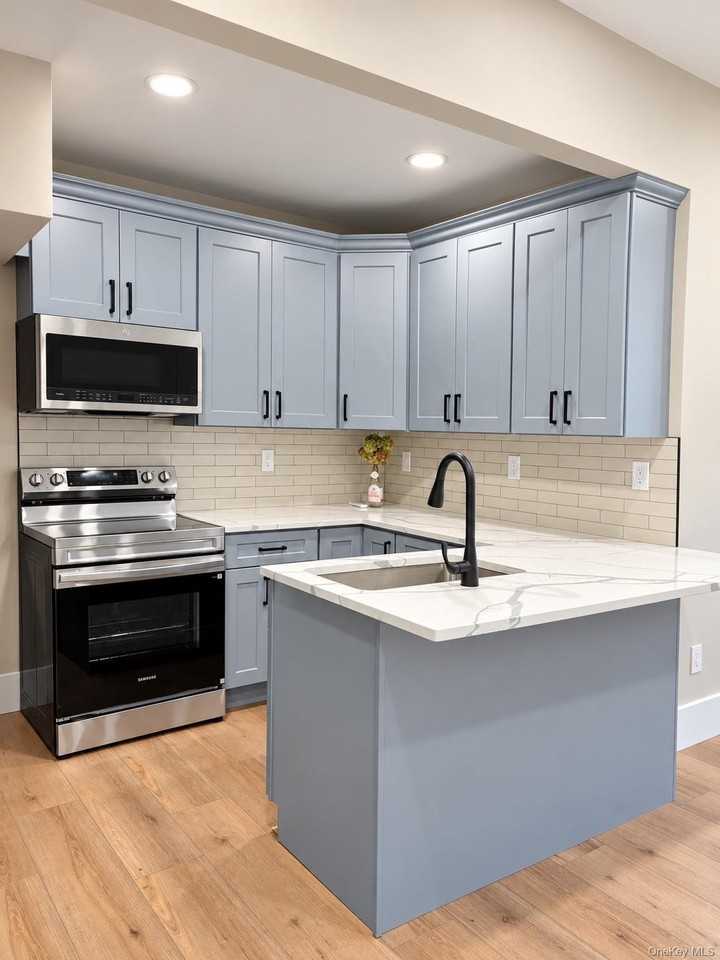 117 S Hamilton St - Photo 3 of 17