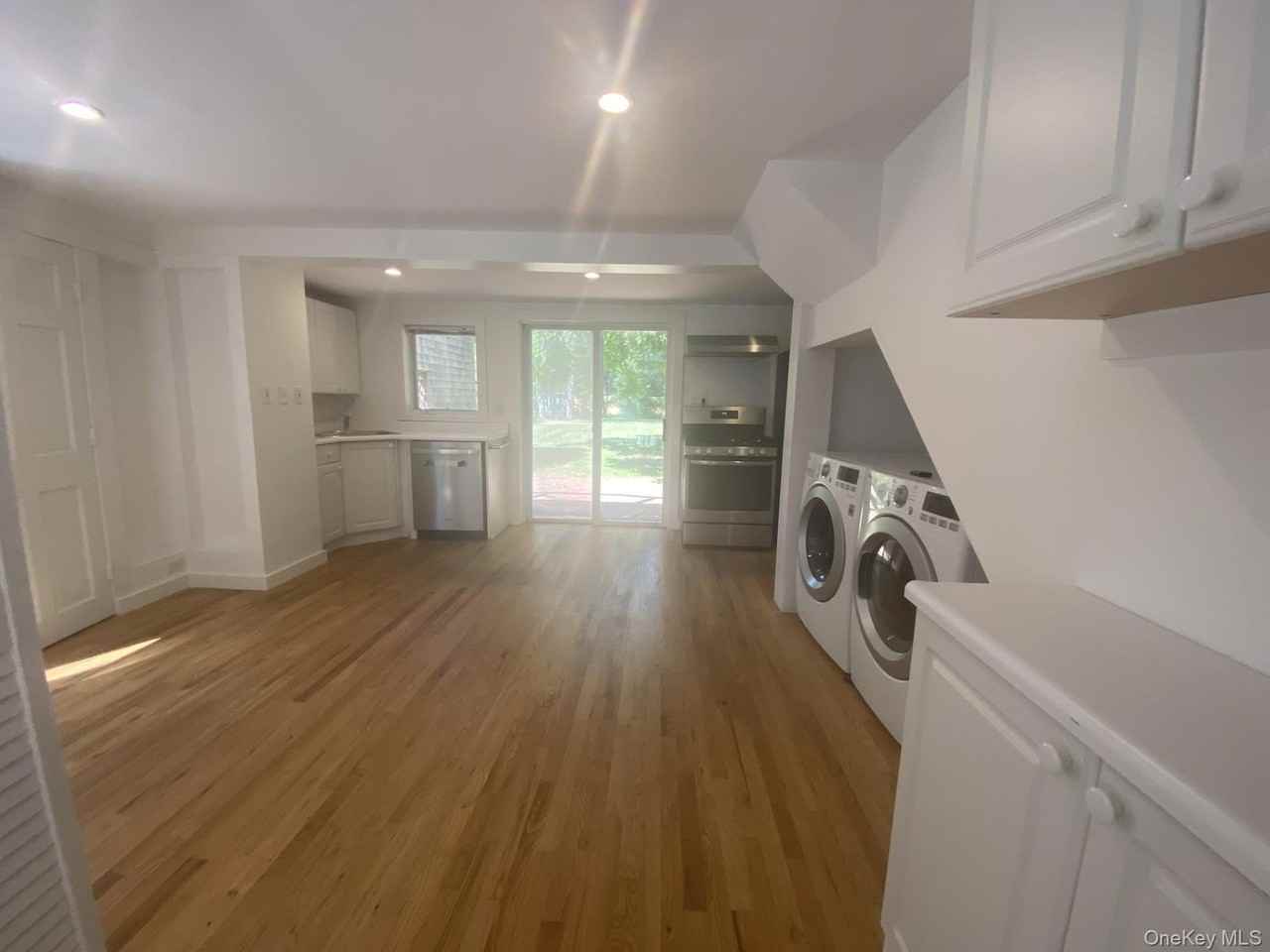 14B Franklin Ave - Photo 4 of 13