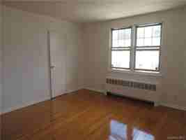 featured image of 101 Carpenter Ave #E2