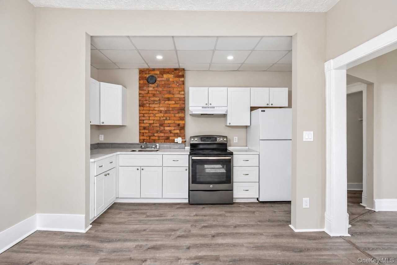 119 S Hamilton St - Photo 2 of 14