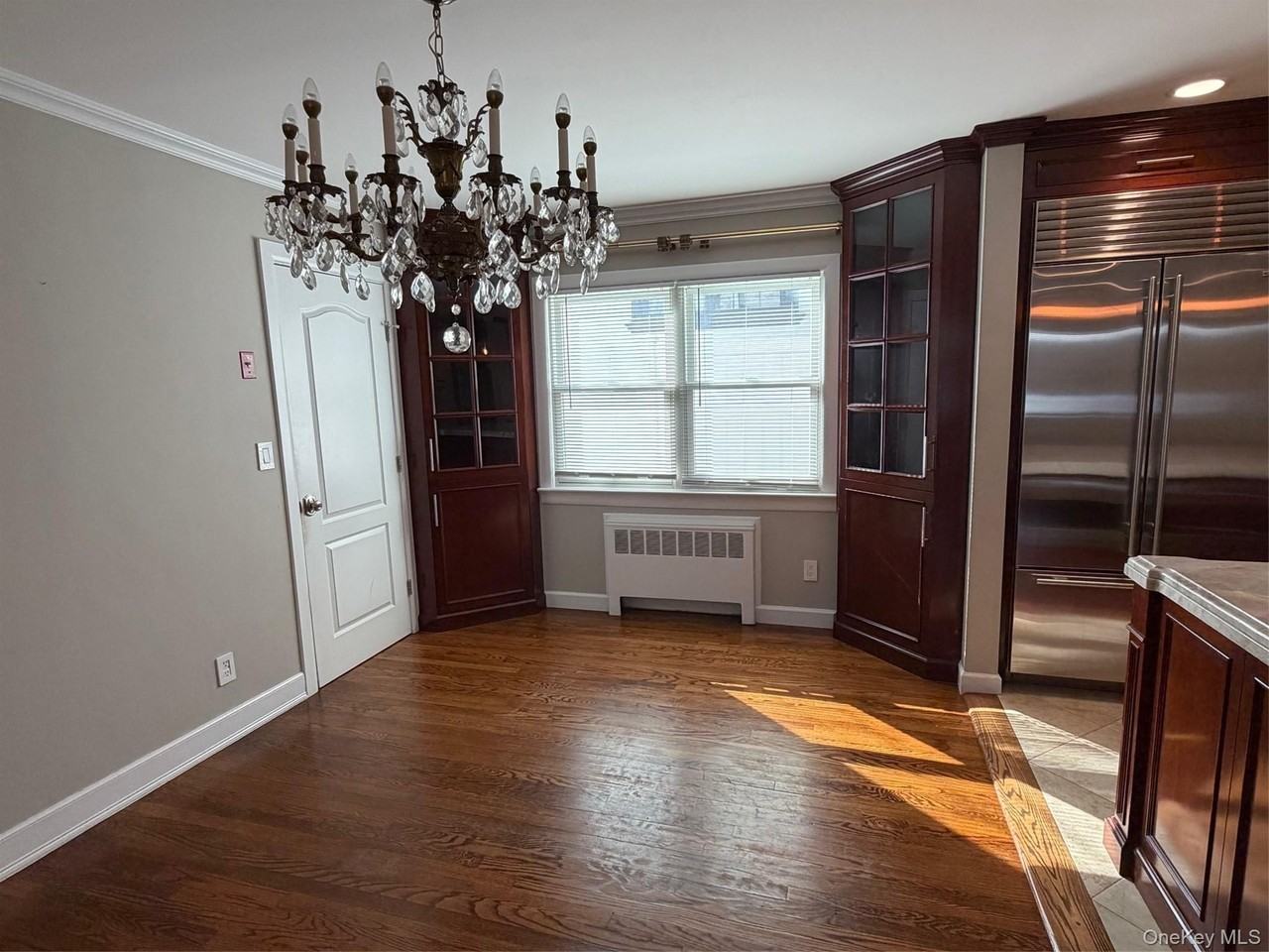 400 E Beech St #MAIN - Photo 6 of 23