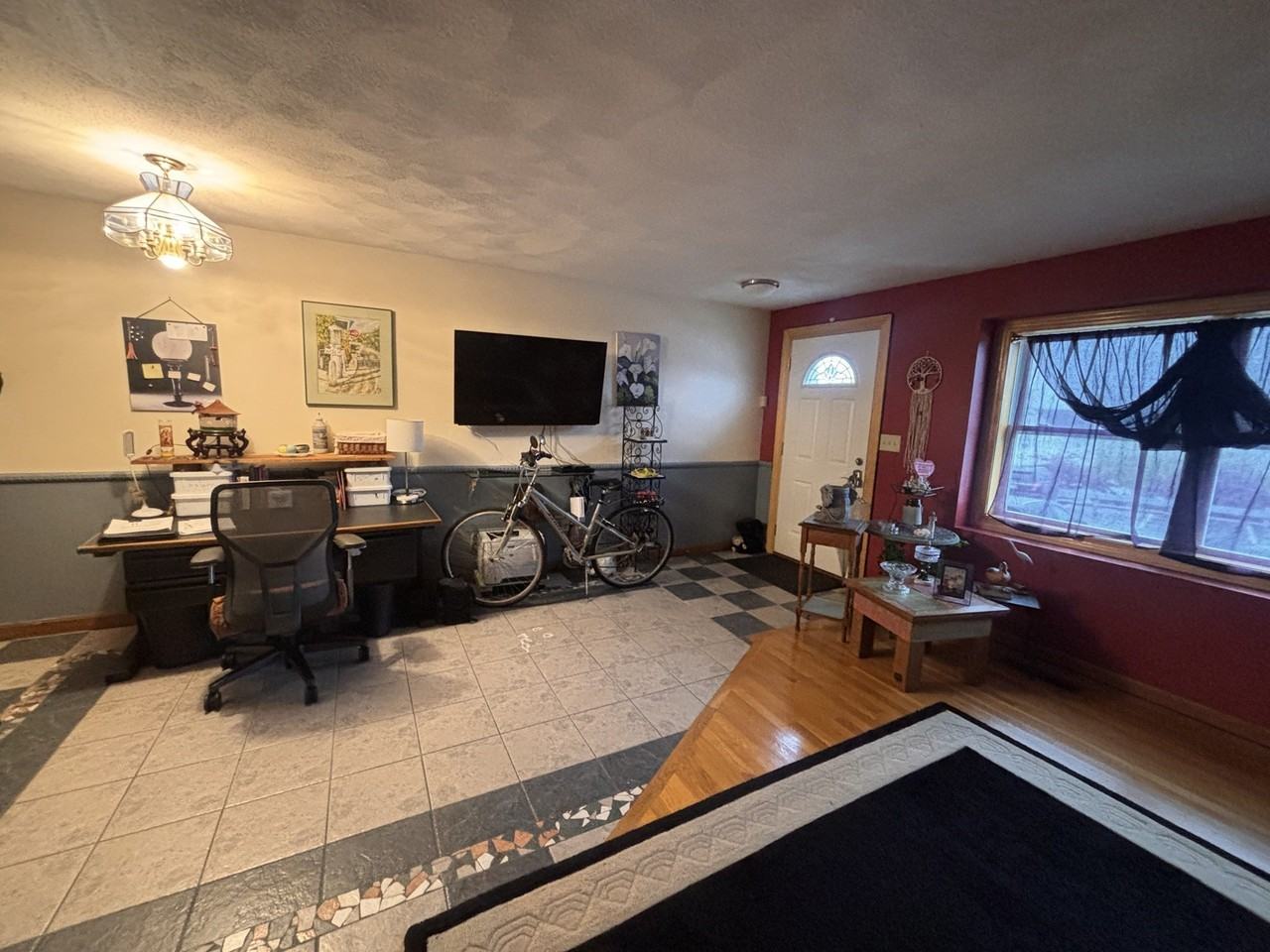 105 Franklin Ave #101 - Photo 3 of 42