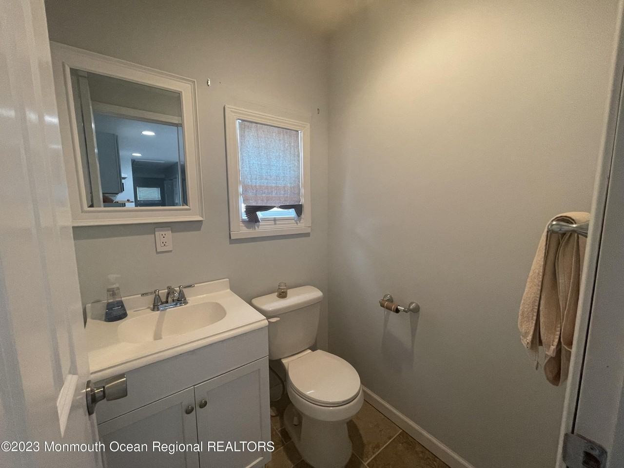 3136 Hiawatha Ave - Photo 4 of 18