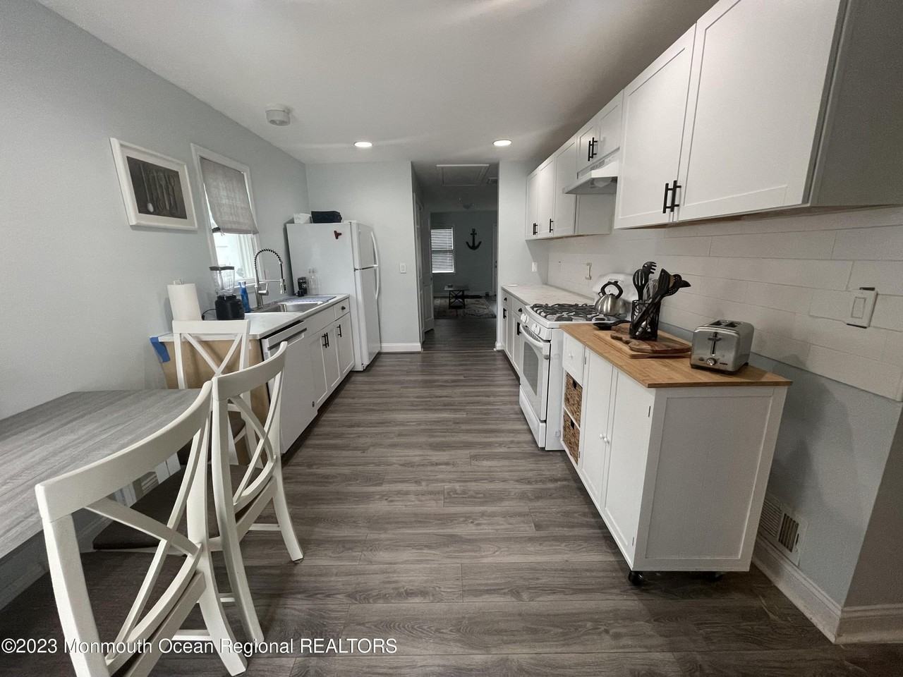 3136 Hiawatha Ave - Photo 6 of 18
