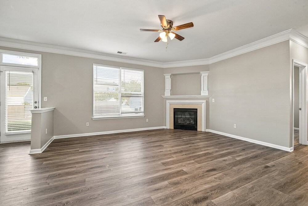 12927 Deaton Hill Dr - Photo 4 of 17