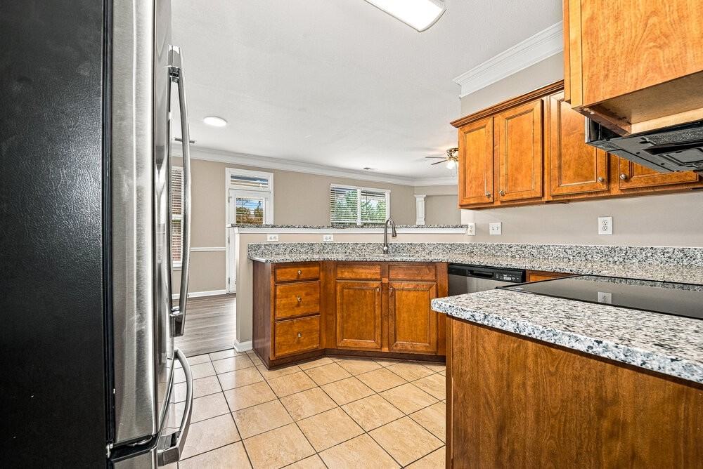 12927 Deaton Hill Dr - Photo 6 of 17