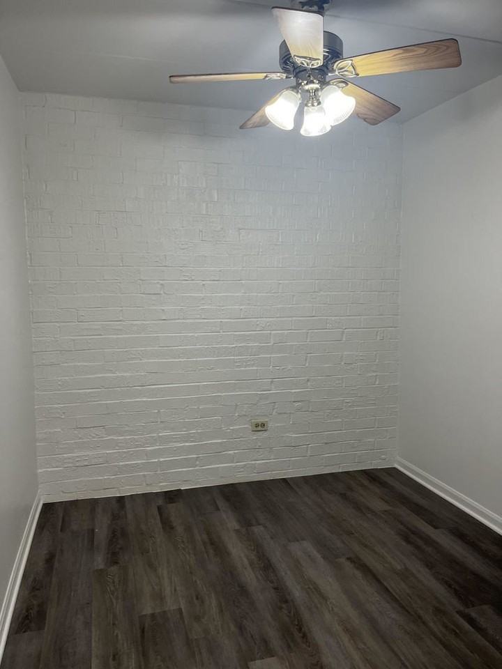 214 E Bailey Rd #B - Photo 7 of 14
