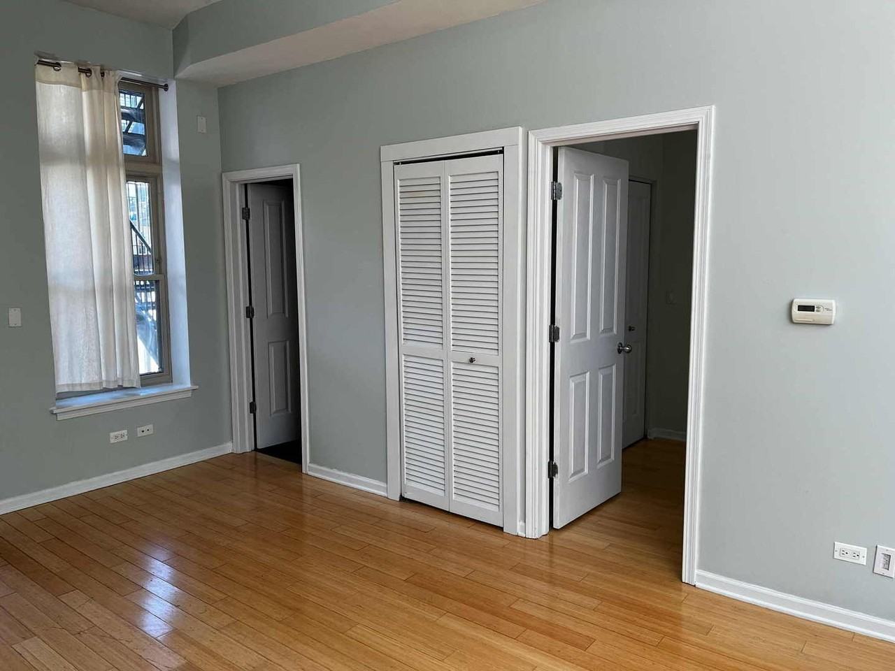1342 N Claremont Ave #1R - Photo 7 of 13