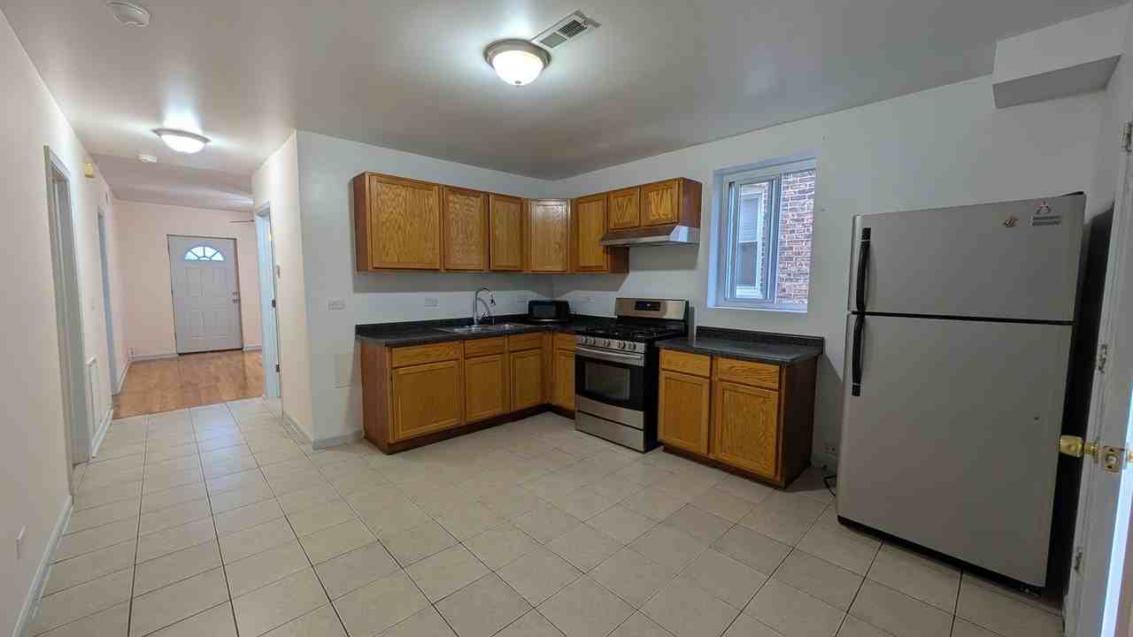 2441 W 46th St #1 - Photo 7 of 13