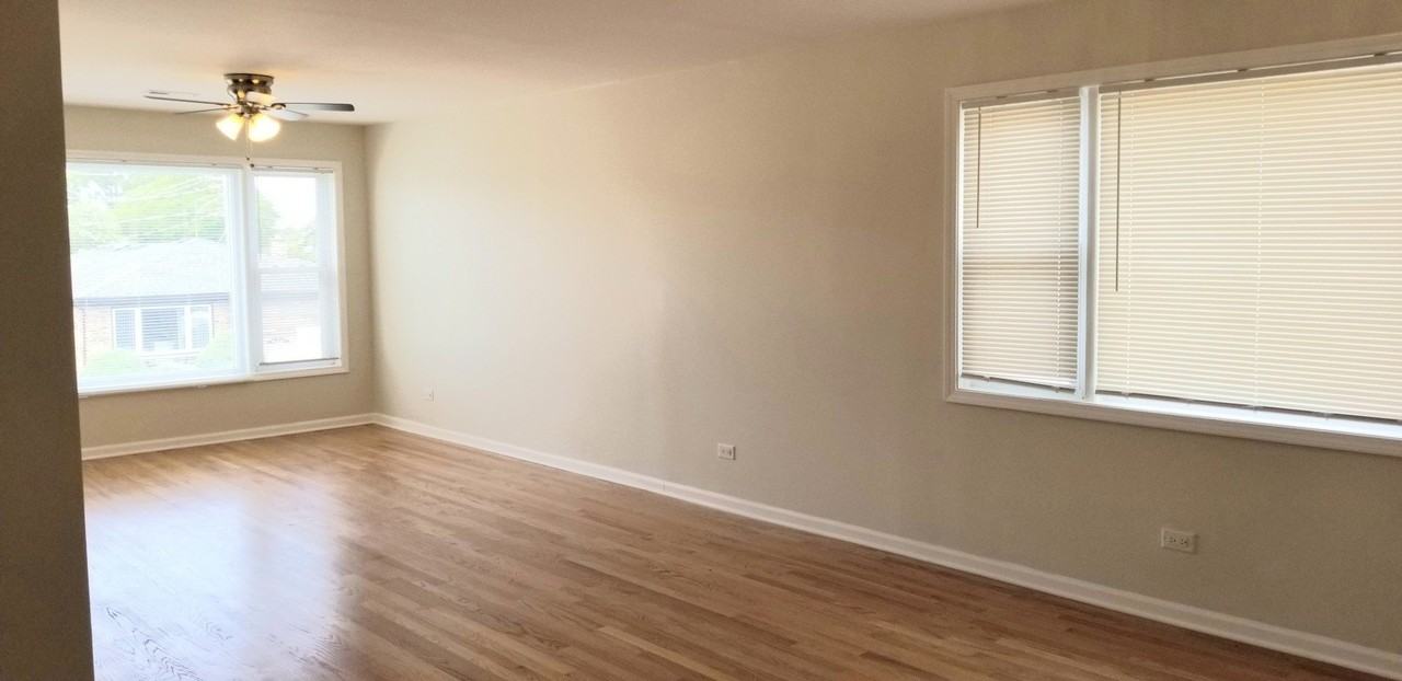 8407 W Brodman Ave #1 - Photo 3 of 22