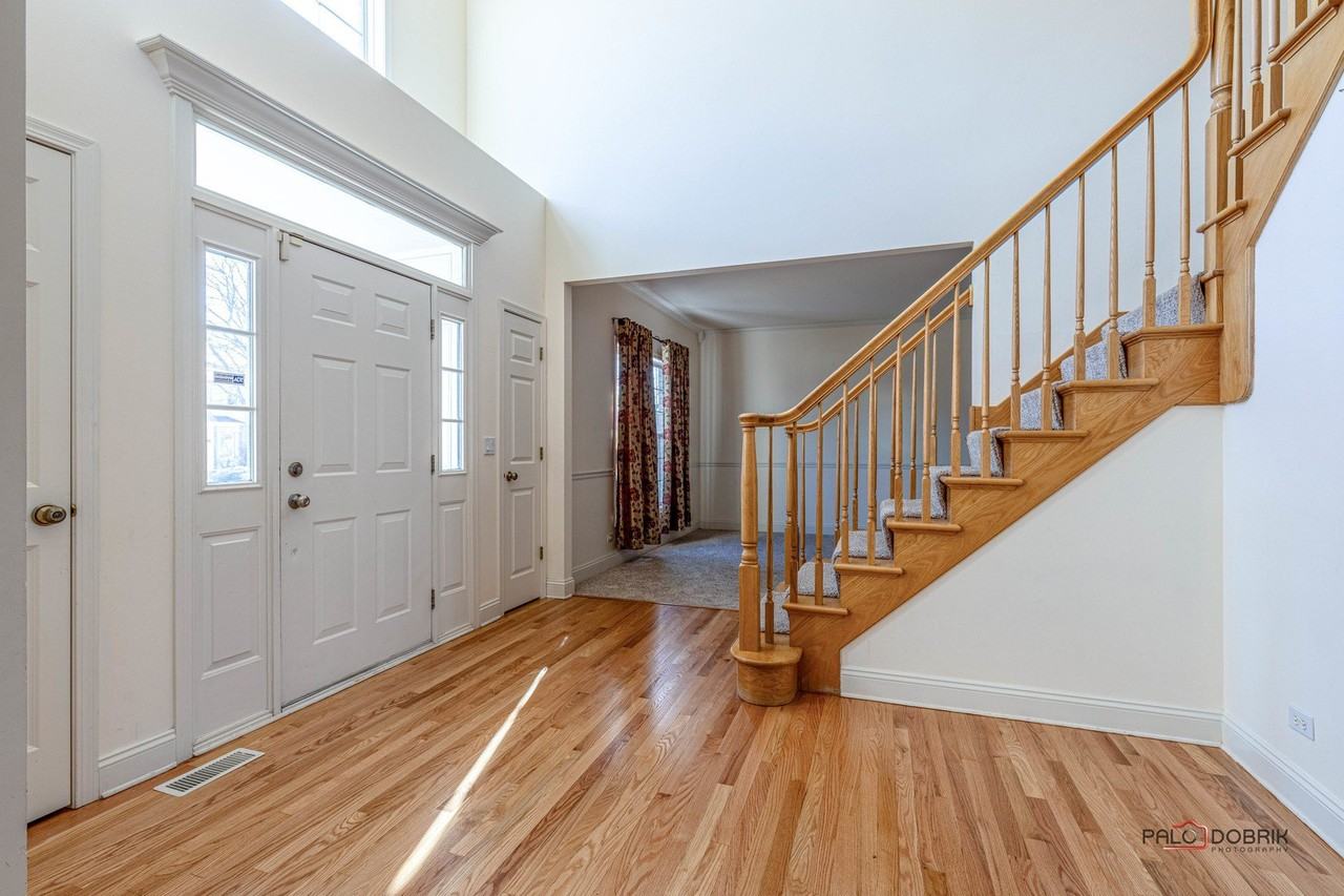2095 Rockland Dr - Photo 7 of 50