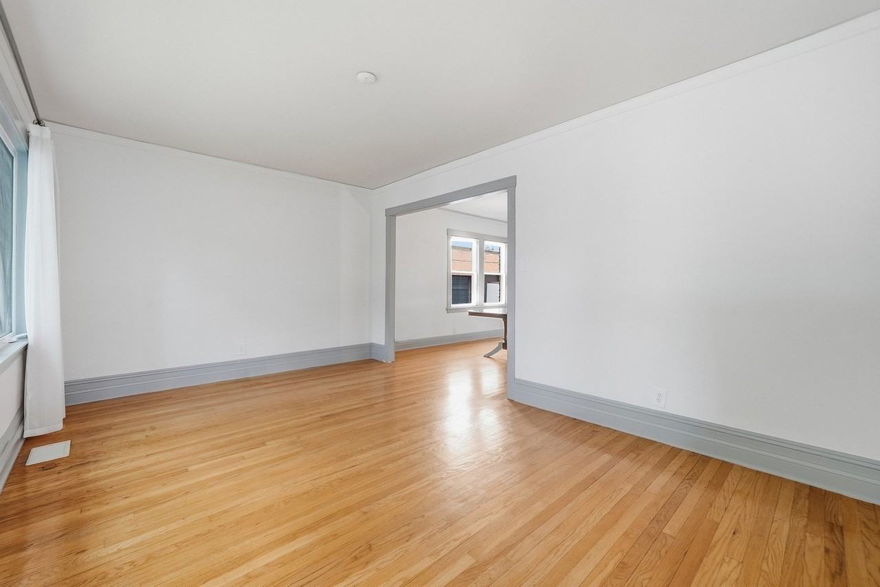 5455 N Lieb Ave - Photo 3 of 27