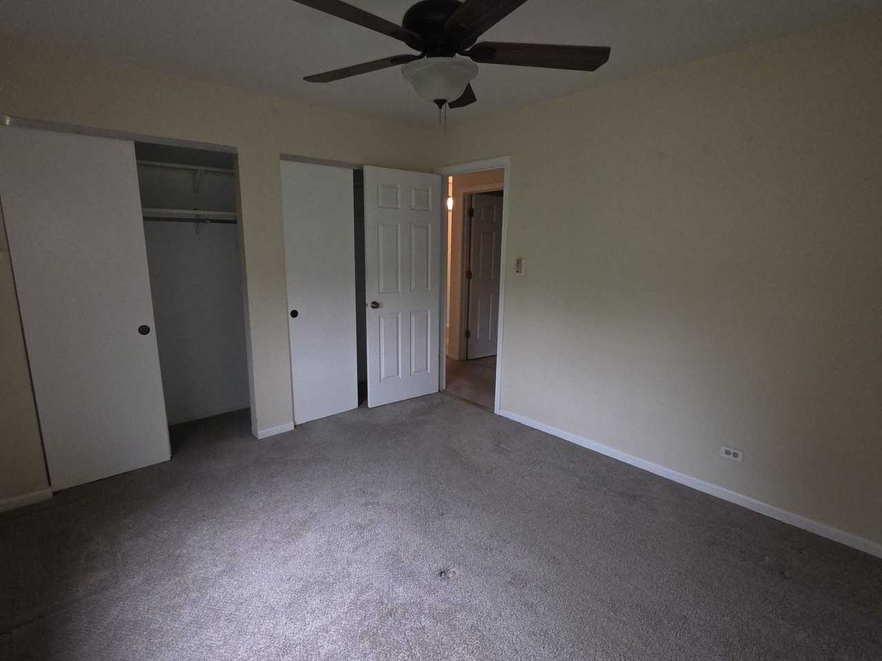 928 Surrey Dr #2B - Photo 6 of 12
