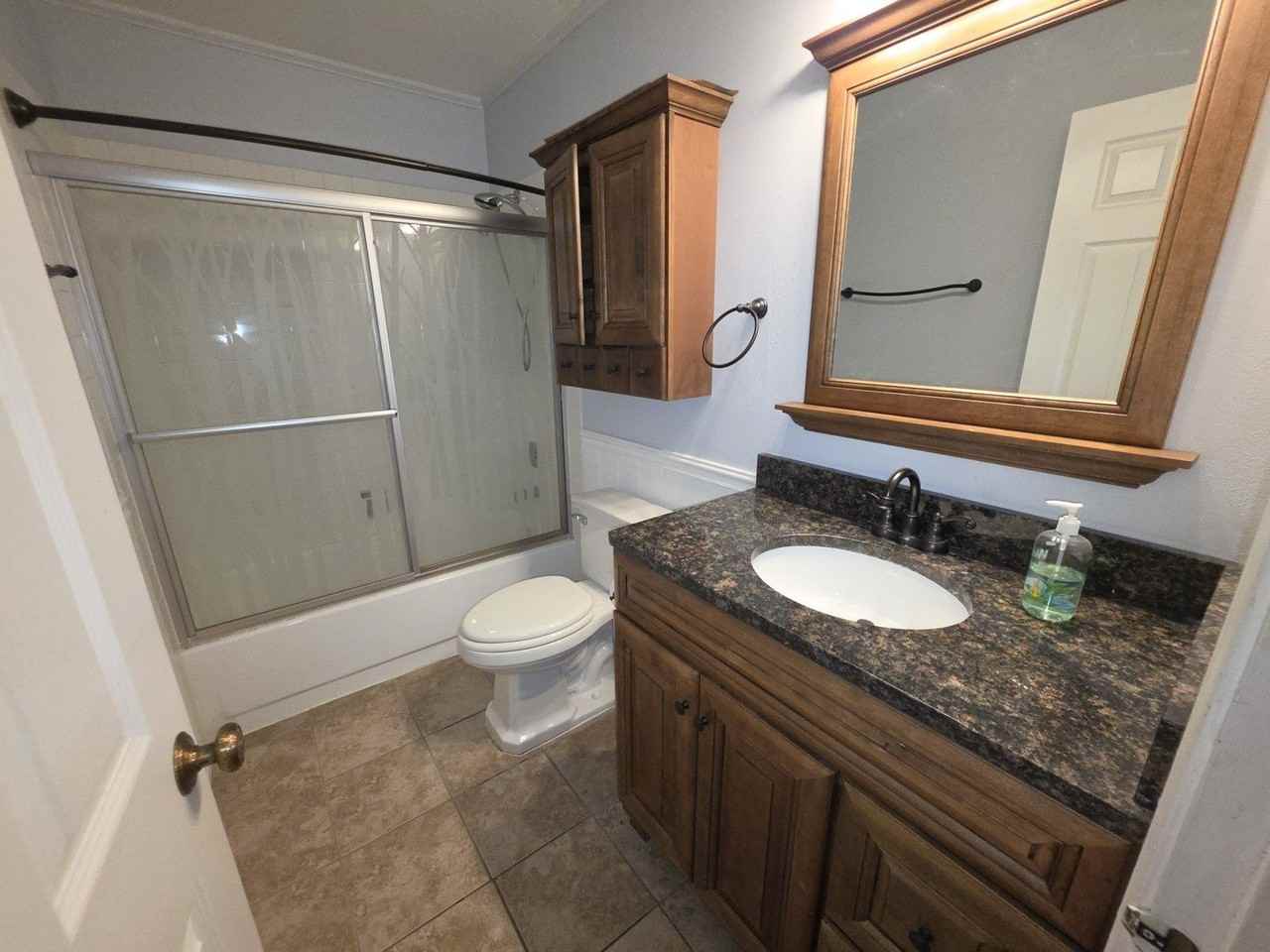 928 Surrey Dr #2B - Photo 7 of 12