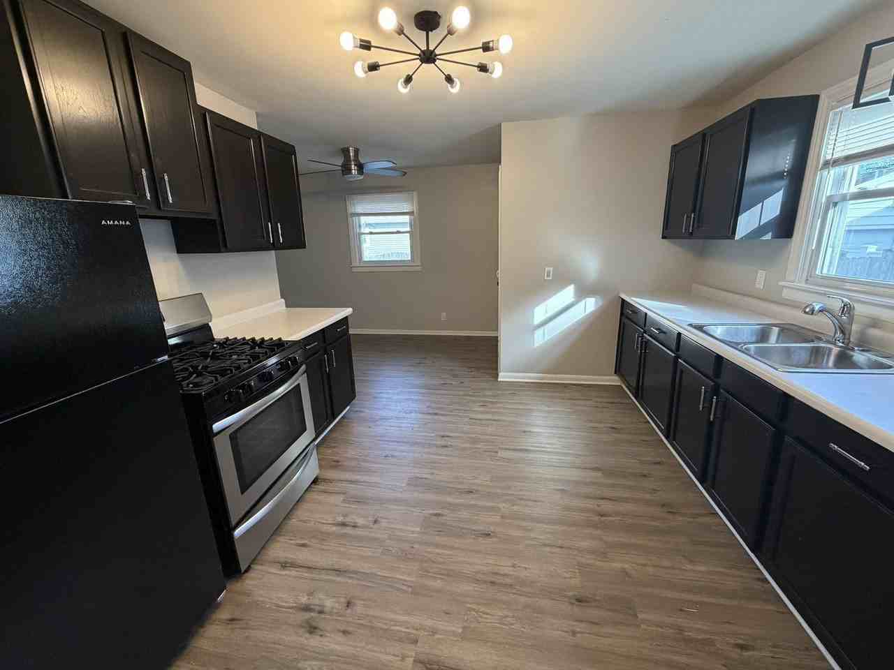 620 N State St - Photo 6 of 21